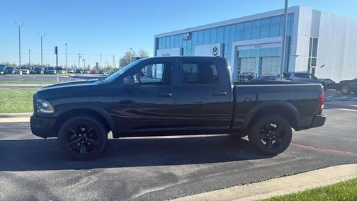 Diamond Black Crystal Pearlcoat 2024 RAM 1500 Classic Warlock Crew Cab 4x4 5'7' Box