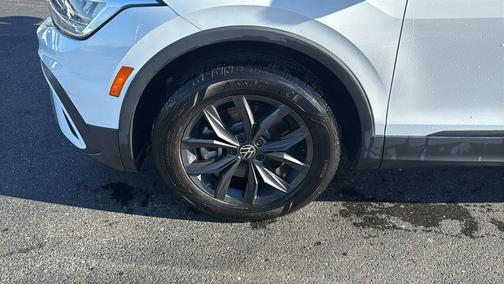 2024 Volkswagen Tiguan 2.0T SE 4MOTION