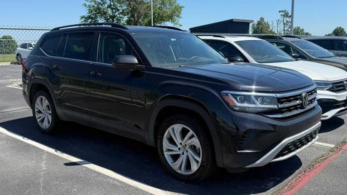 Deep Black Pearl 2023 Volkswagen Atlas 3.6L SE w/Technology