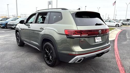 2026 Volkswagen Atlas Peak Edition