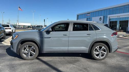 2024 Volkswagen Atlas Cross Sport 2.0T SEL