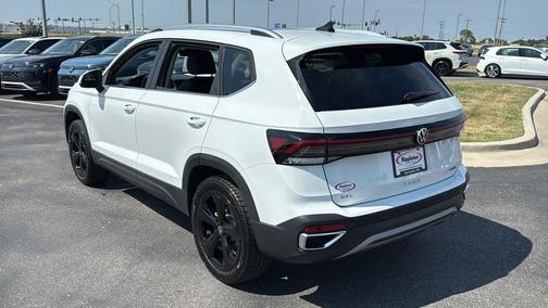 2025 Volkswagen Taos 1.5T SEL