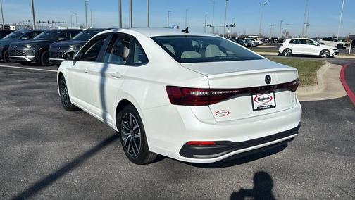 2026 Volkswagen Jetta 1.4T SE