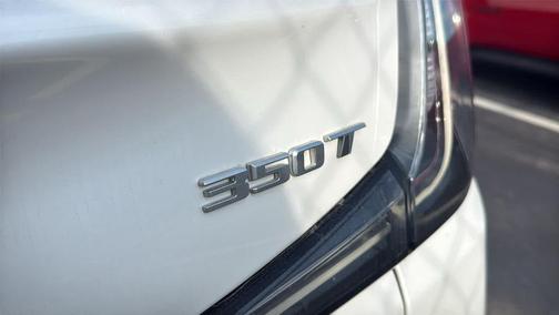 Crystal White Tricoat 2020 Cadillac XT4 Sport