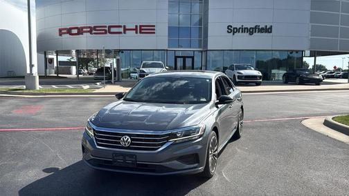 2022 Volkswagen Passat 2.0T Limited Edition