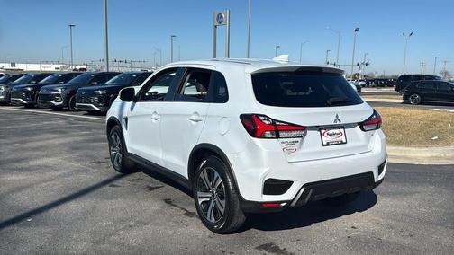 2026 Mitsubishi Outlander Sport SE