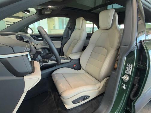 2026 Porsche Macan 4S