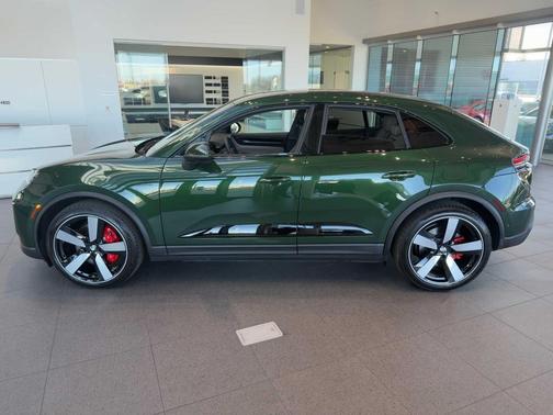 2026 Porsche Macan 4S