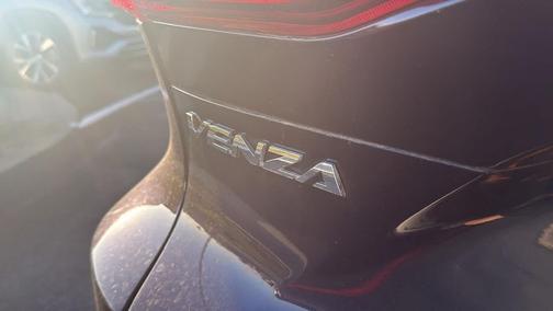 2022 Toyota Venza LE