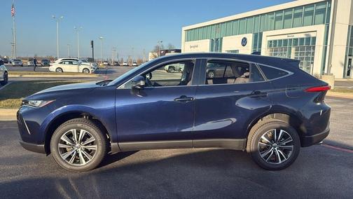 2022 Toyota Venza LE