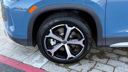Monterey Blue Pearl 2026 Volkswagen Tiguan 2.0T SE 4MOTION
