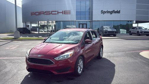 Ruby Red Metallic Tinted Clearcoat 2017 Ford Focus SE