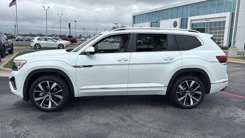 2026 Volkswagen Atlas 2.0T SEL Premium R-Line 4MOTION