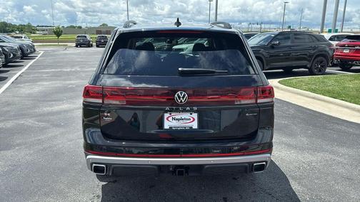 2025 Volkswagen Atlas 2.0T Peak Edition