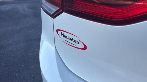 2024 Volkswagen Golf GTI 2.0T SE DSG