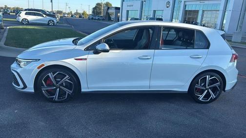 2024 Volkswagen Golf GTI 2.0T SE DSG