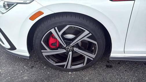 2024 Volkswagen Golf GTI 2.0T SE DSG