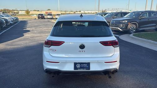 2024 Volkswagen Golf GTI 2.0T SE DSG