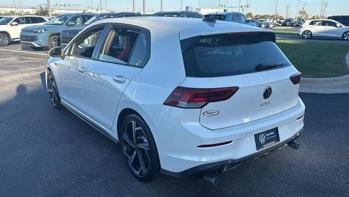 2024 Volkswagen Golf GTI 2.0T SE DSG