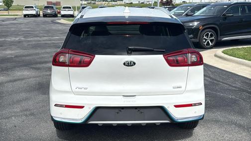 Snow White Pearl 2019 Kia Niro EX Premium