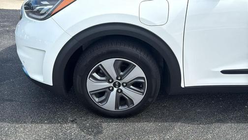Snow White Pearl 2019 Kia Niro EX Premium