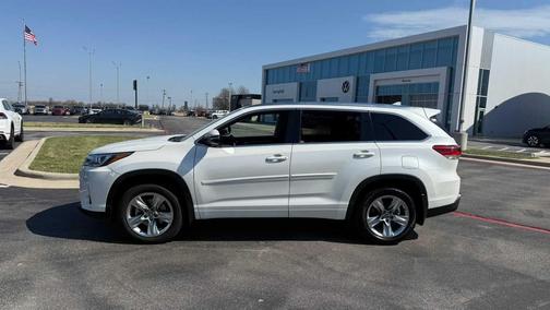 Blizzard Pearl 2018 Toyota Highlander Limited