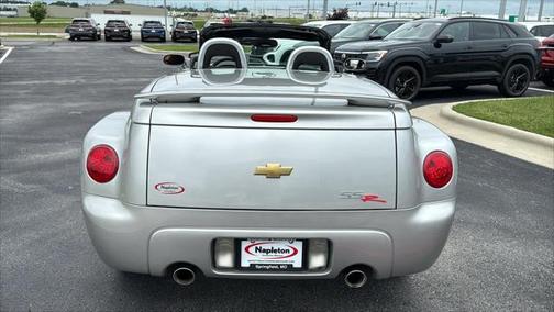 2004 Chevrolet SSR LS Reg Cab 116.0 WB