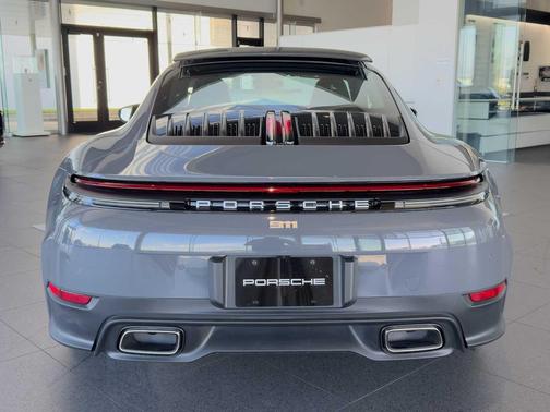 2026 Porsche 911 Carrera