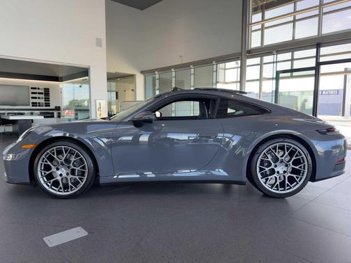 2026 Porsche 911 Carrera