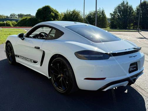 2025 Porsche 718 Cayman Style Edition