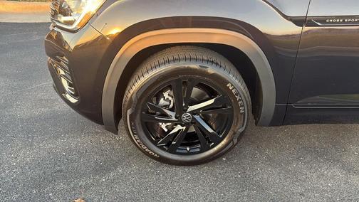 2026 Volkswagen Atlas Cross Sport 2.0T SEL