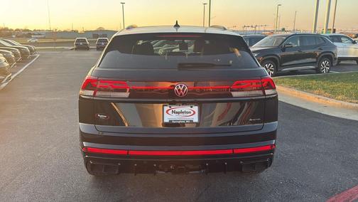 2026 Volkswagen Atlas Cross Sport 2.0T SEL