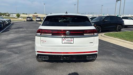 2026 Volkswagen Atlas Cross Sport 2.0T SEL Premium