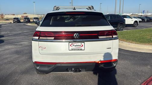 2026 Volkswagen Atlas Cross Sport 2.0T SE w/Technology 4MOTION