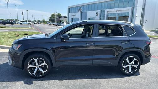 2025 Volkswagen Taos 1.5T SEL