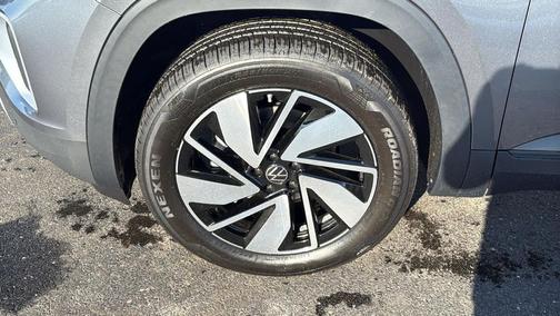 2025 Volkswagen Atlas 2.0T SE w/Technology 4MOTION