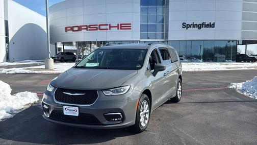 Ceramic Gray Clearcoat 2022 Chrysler Pacifica Touring L