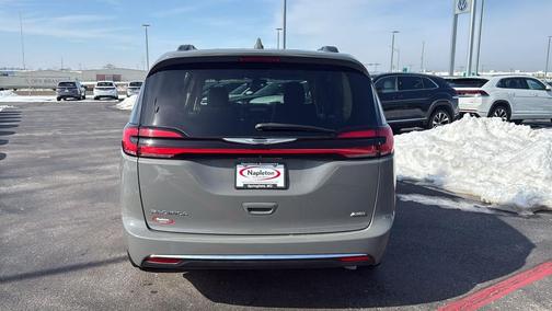 Ceramic Gray Clearcoat 2022 Chrysler Pacifica Touring L