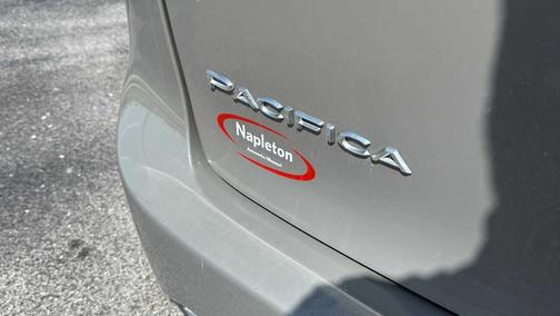 Ceramic Gray Clearcoat 2022 Chrysler Pacifica Touring L