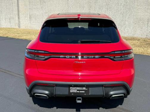 2024 Porsche Macan AWD