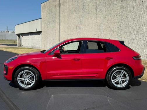 2024 Porsche Macan AWD