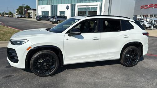 2025 Volkswagen Tiguan 2.0T SE R-Line Black 4MOTION