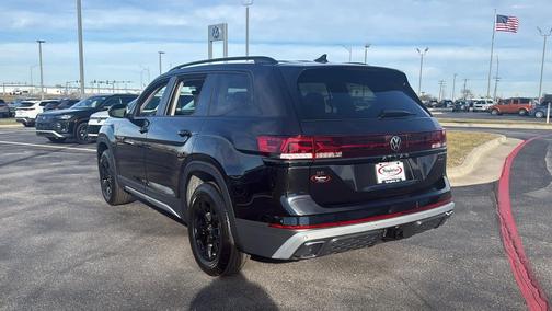 2026 Volkswagen Atlas Peak Edition