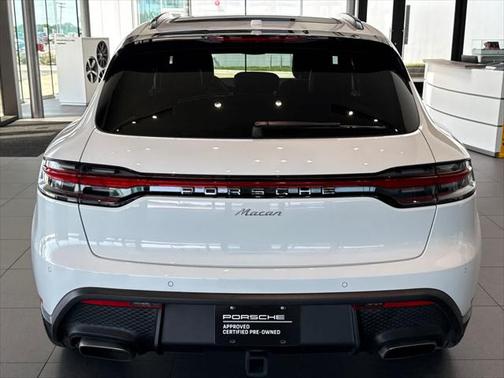 2024 Porsche Macan Base