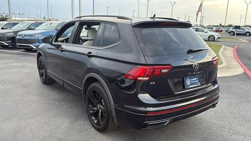 2024 Volkswagen Tiguan 2.0T SE R-Line Black