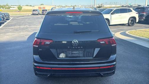 2024 Volkswagen Tiguan 2.0T SE R-Line Black