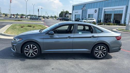 2025 Volkswagen Jetta 1.5T SE