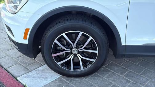Pure White 2021 Volkswagen Tiguan 2.0T SE 4MOTION