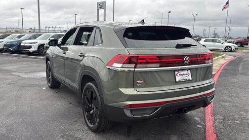 2026 Volkswagen Atlas Cross Sport 2.0T SE w/Technology 4MOTION