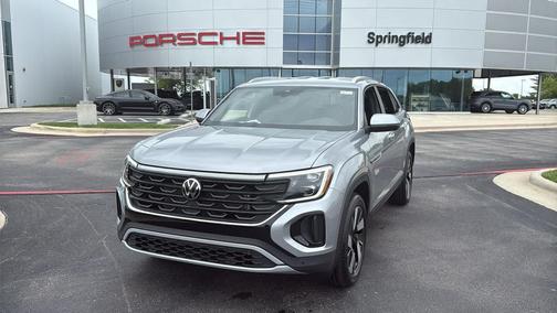 2025 Volkswagen Atlas Cross Sport 2.0T SE w/Technology 4MOTION